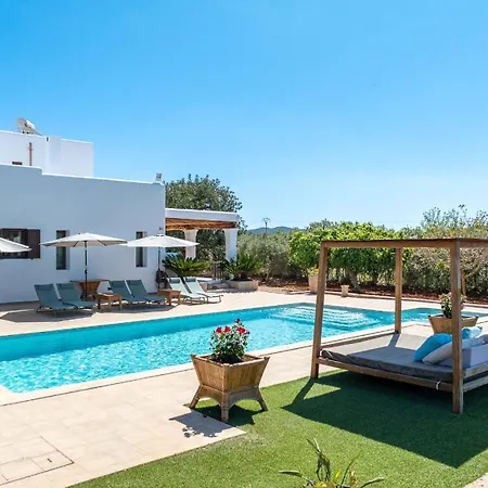 Lloren Villa